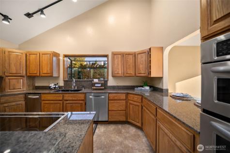 606 Ski View Drive East Wenatchee WA 98802