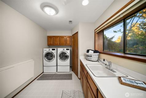 606 Ski View Drive East Wenatchee WA 98802