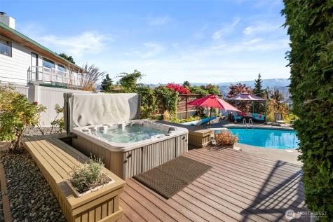 606 Ski View Drive East Wenatchee WA 98802