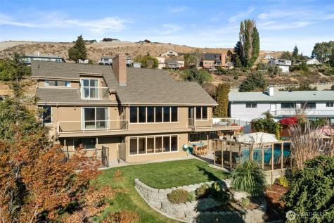 606 Ski View Drive East Wenatchee WA 98802