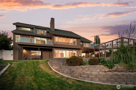 606 Ski View Drive East Wenatchee WA 98802