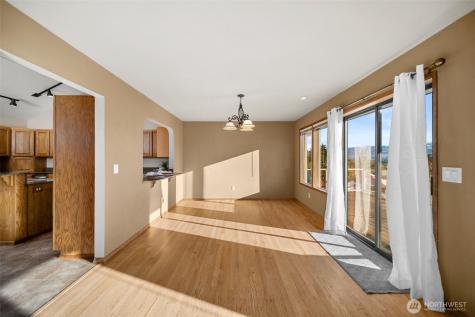 606 Ski View Drive East Wenatchee WA 98802