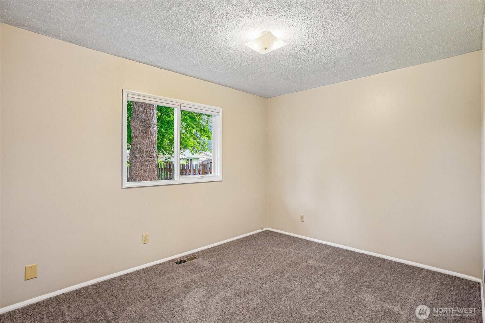 2711 N Street SE Auburn WA 98002