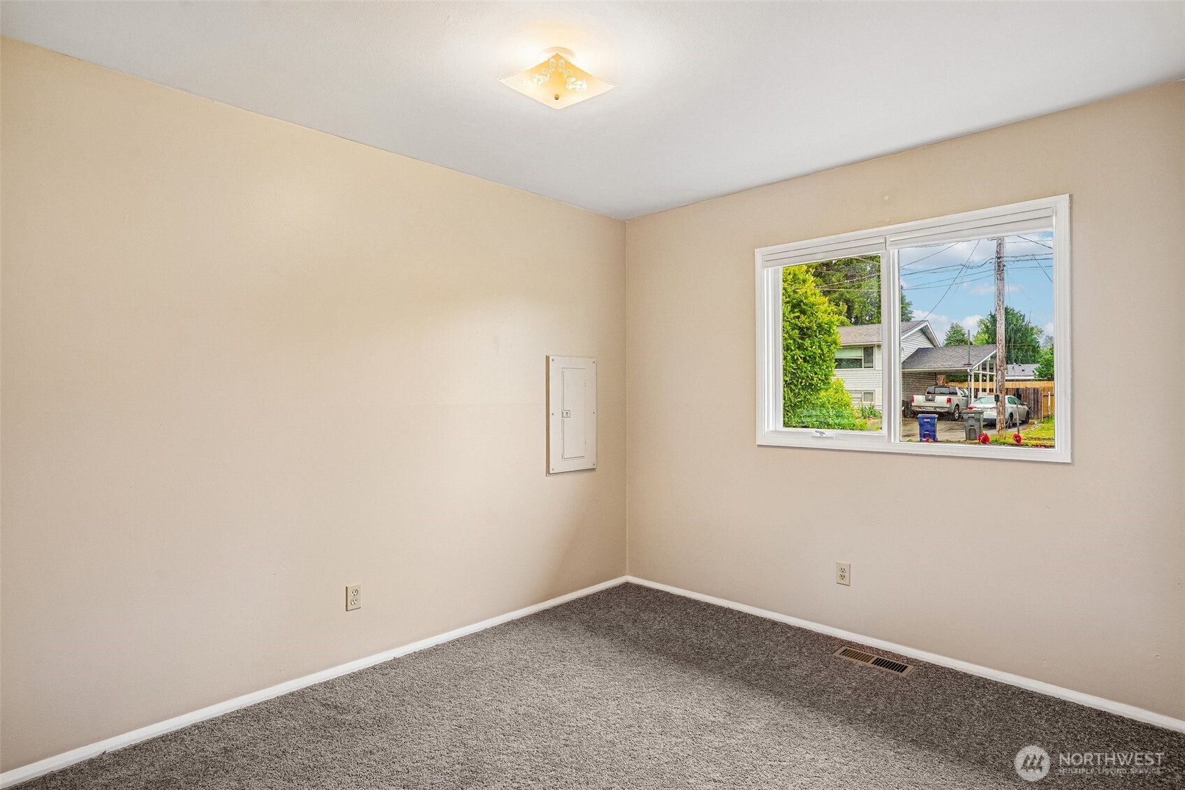 2711 N Street SE Auburn WA 98002