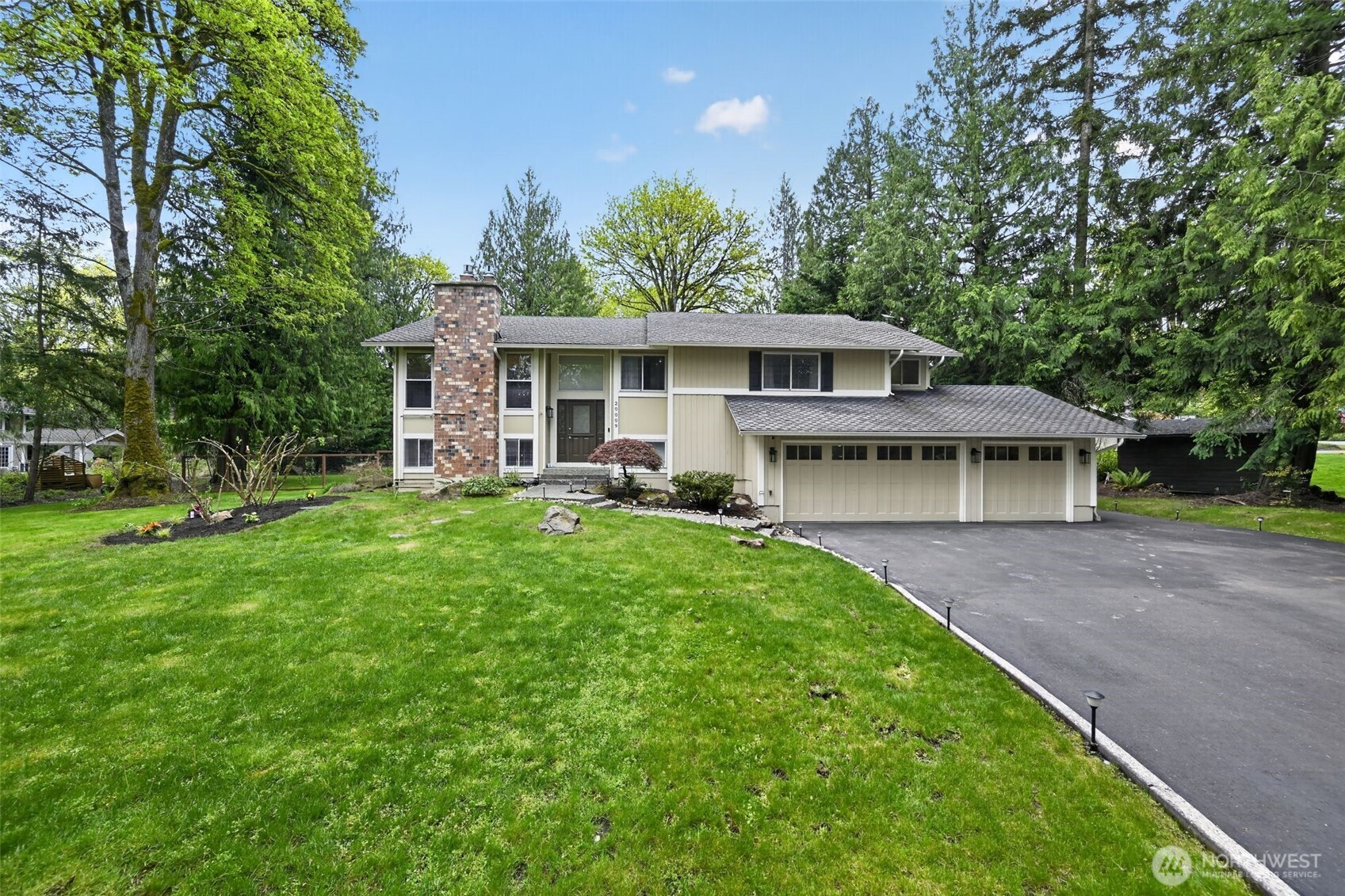 20009 SE 20th Place Sammamish WA 98075