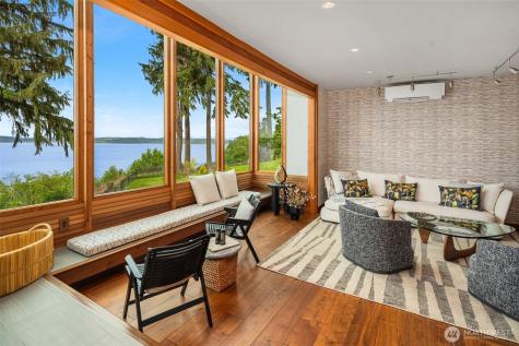 6814 SW Maury Park Road Vashon WA 98070