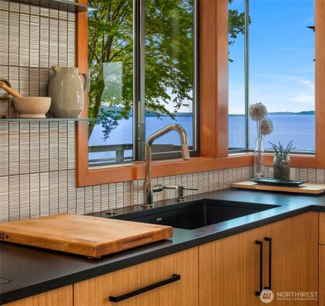 6814 SW Maury Park Road Vashon WA 98070