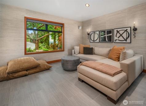 6814 SW Maury Park Road Vashon WA 98070
