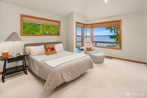 6814 SW Maury Park Road Vashon WA 98070