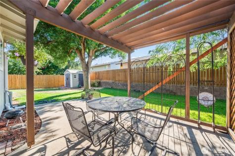 938 College Street Wenatchee WA 98801