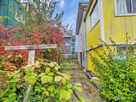 203 23rd Avenue Seattle WA 98122