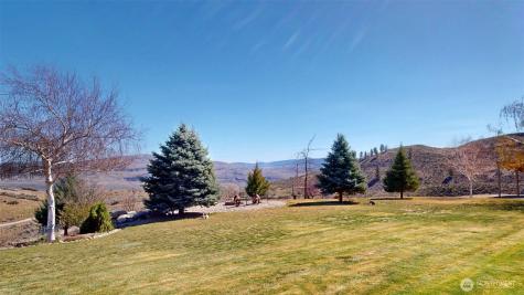 1811 Pine Creek Tonasket WA 98855