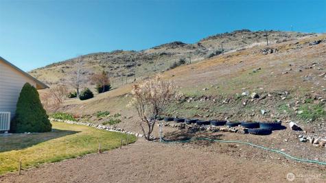 1811 Pine Creek Tonasket WA 98855