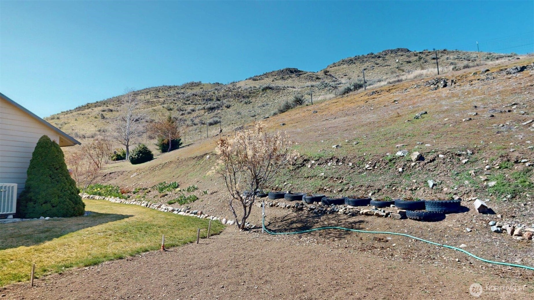 1811 Pine Creek Tonasket WA 98855