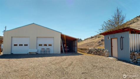 1811 Pine Creek Tonasket WA 98855