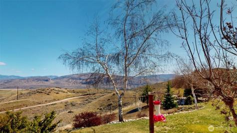 1811 Pine Creek Tonasket WA 98855