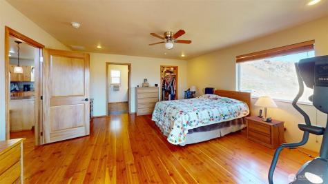 1811 Pine Creek Tonasket WA 98855