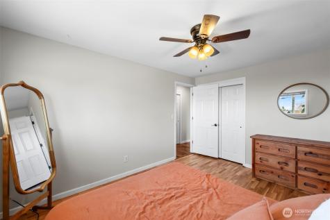 1841 N Lenore Drive Tacoma WA 98406