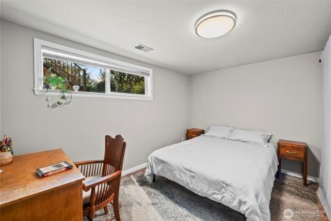 1841 N Lenore Drive Tacoma WA 98406