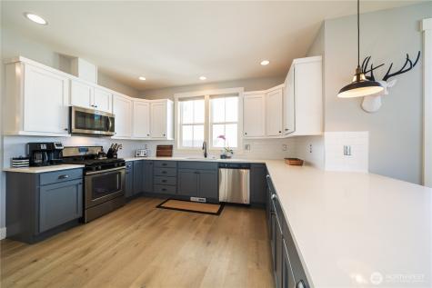 523 Mackinaw Lane Chelan WA 98816