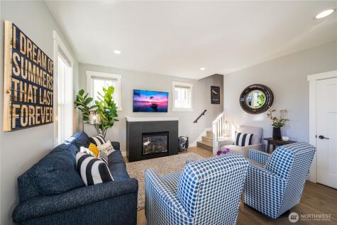 523 Mackinaw Lane Chelan WA 98816