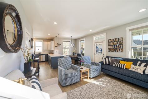 523 Mackinaw Lane Chelan WA 98816