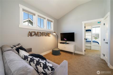 523 Mackinaw Lane Chelan WA 98816