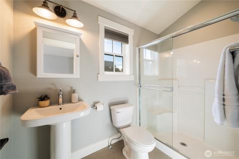 523 Mackinaw Lane Chelan WA 98816