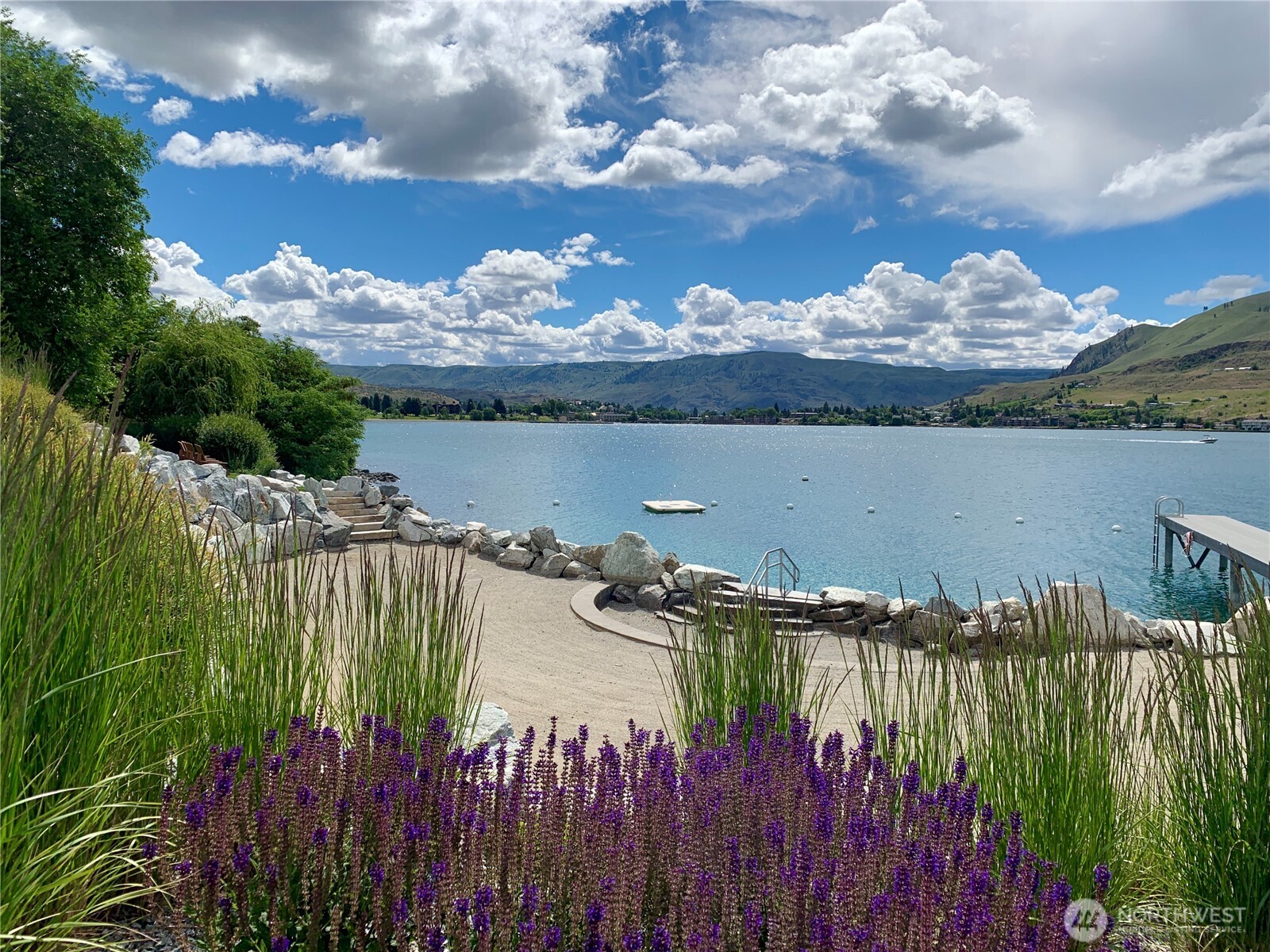 523 Mackinaw Lane Chelan WA 98816