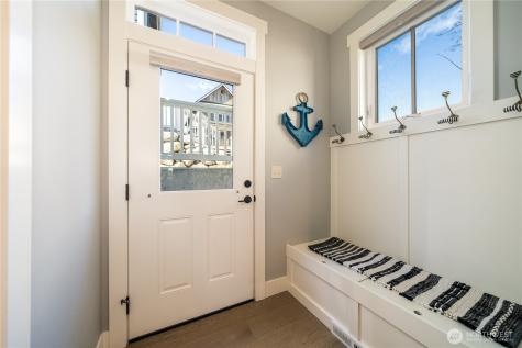 523 Mackinaw Lane Chelan WA 98816