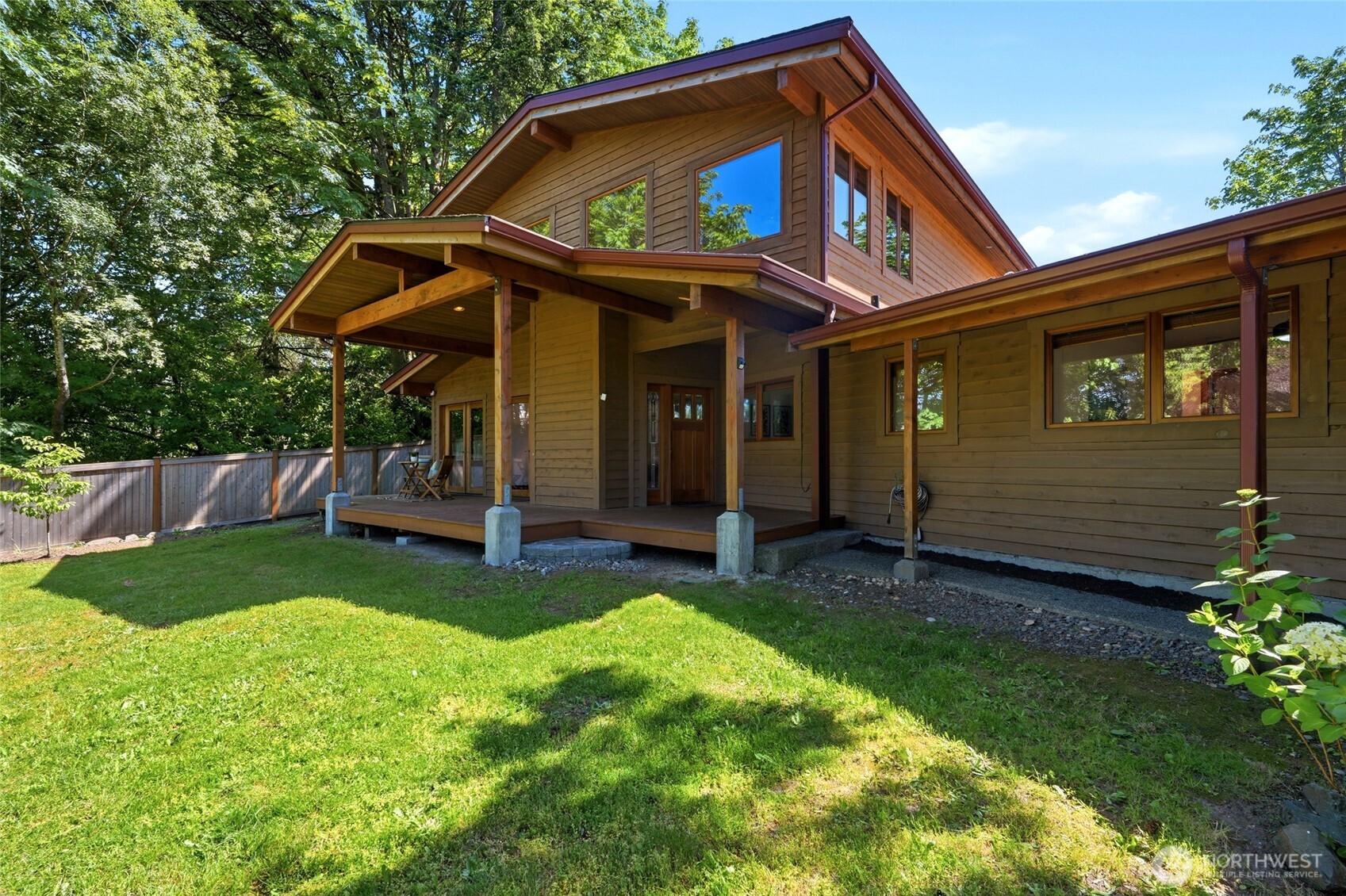 19946 47th Avenue NE Lake Forest Park WA 98155