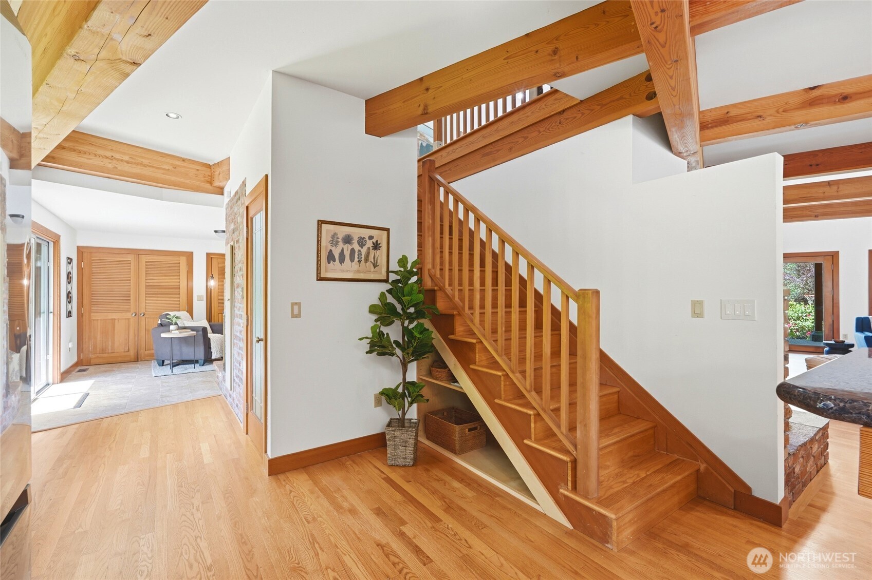 19946 47th Avenue NE Lake Forest Park WA 98155