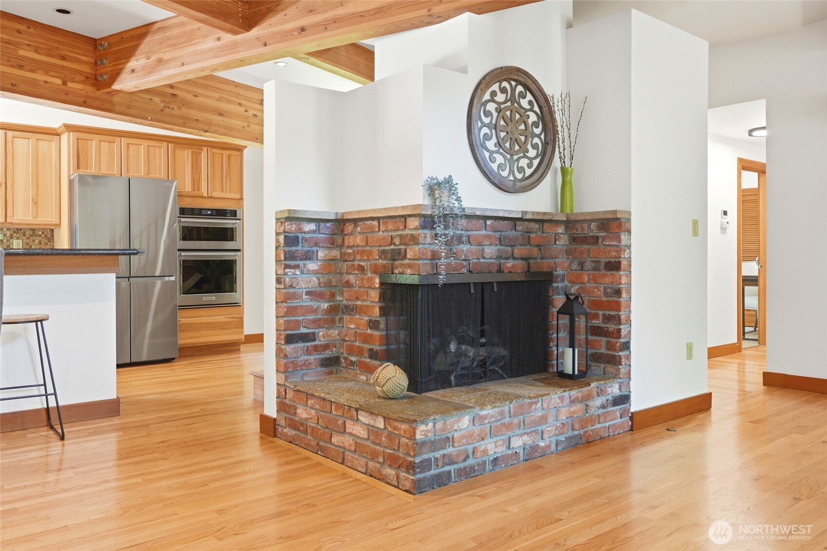 19946 47th Avenue NE Lake Forest Park WA 98155
