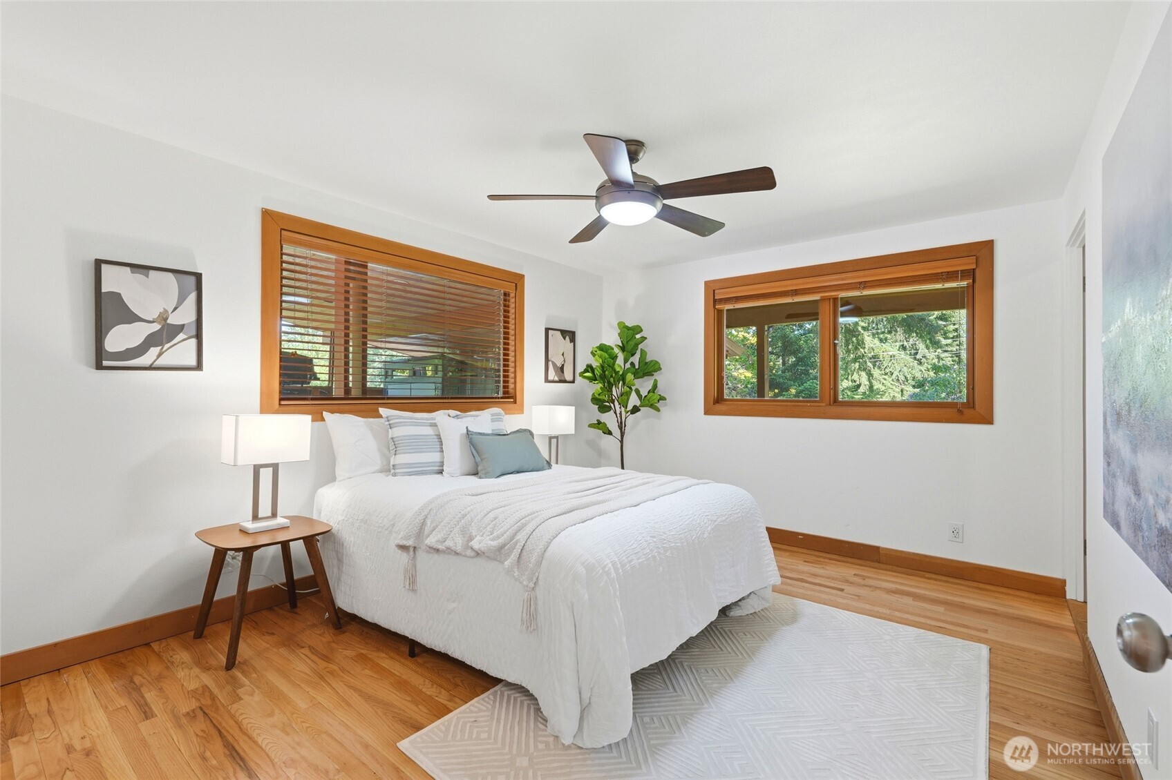 19946 47th Avenue NE Lake Forest Park WA 98155