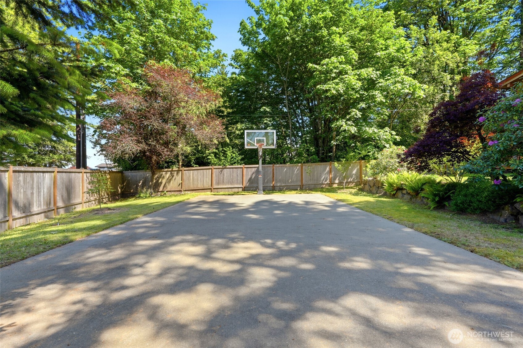 19946 47th Avenue NE Lake Forest Park WA 98155