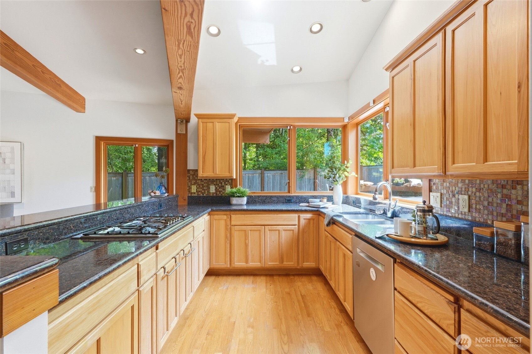 19946 47th Avenue NE Lake Forest Park WA 98155