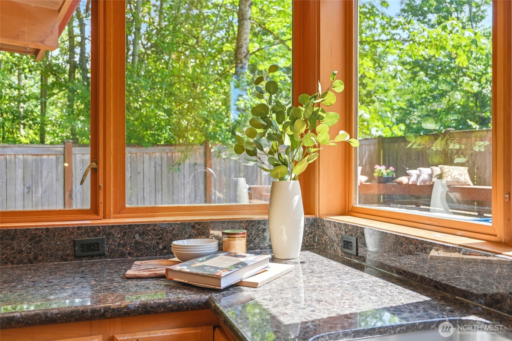 19946 47th Avenue NE Lake Forest Park WA 98155