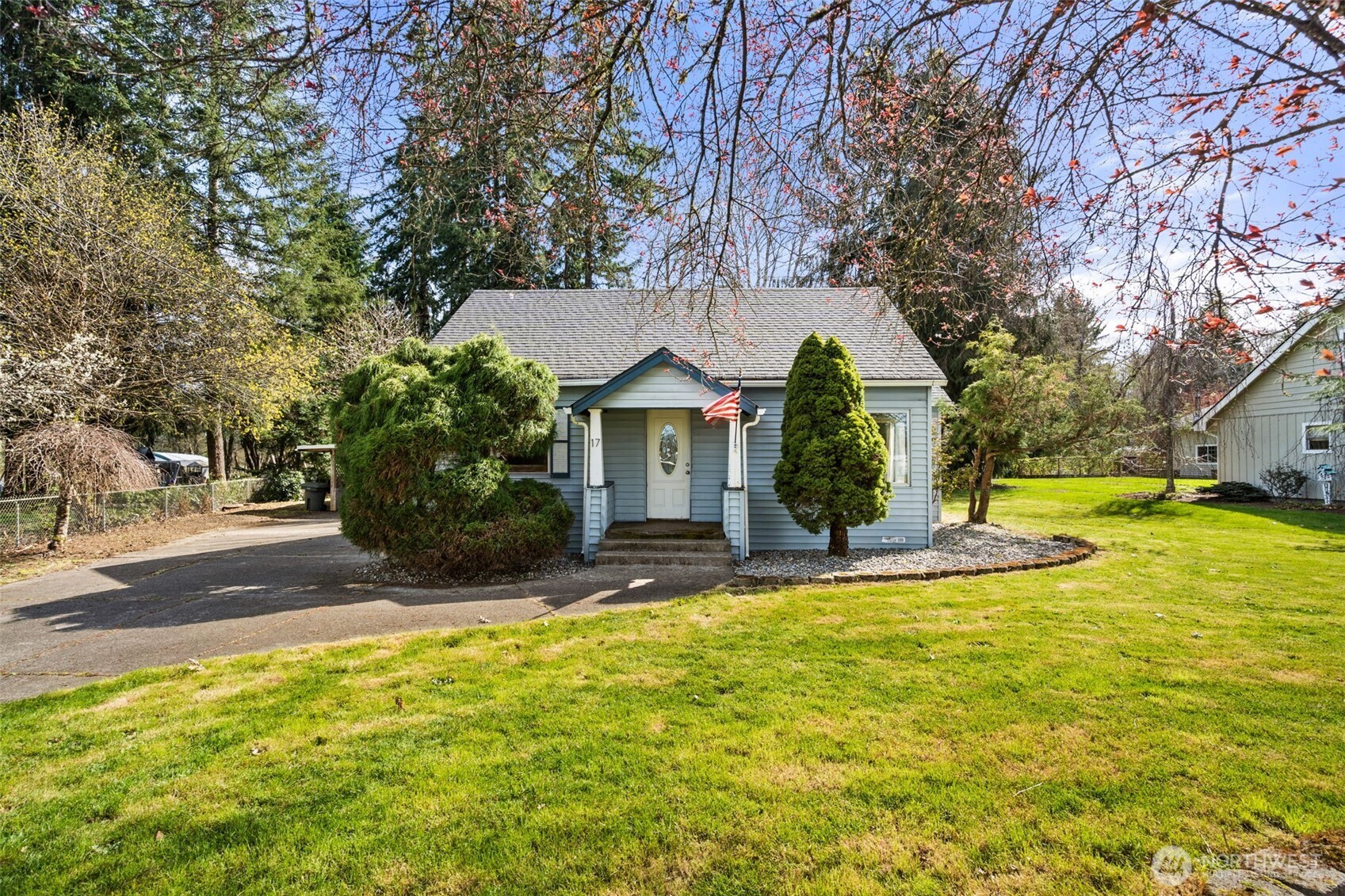 17 Rue Creek Road Raymond WA 98577