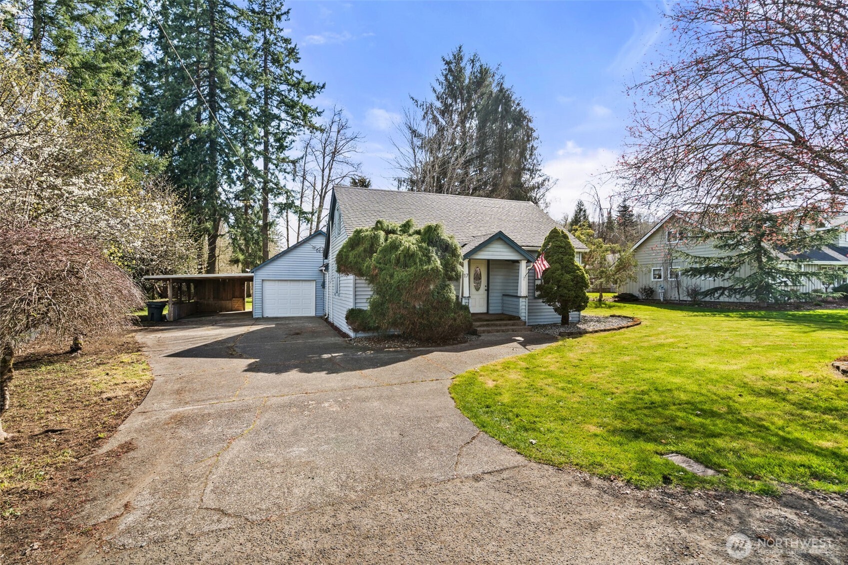 17 Rue Creek Road Raymond WA 98577