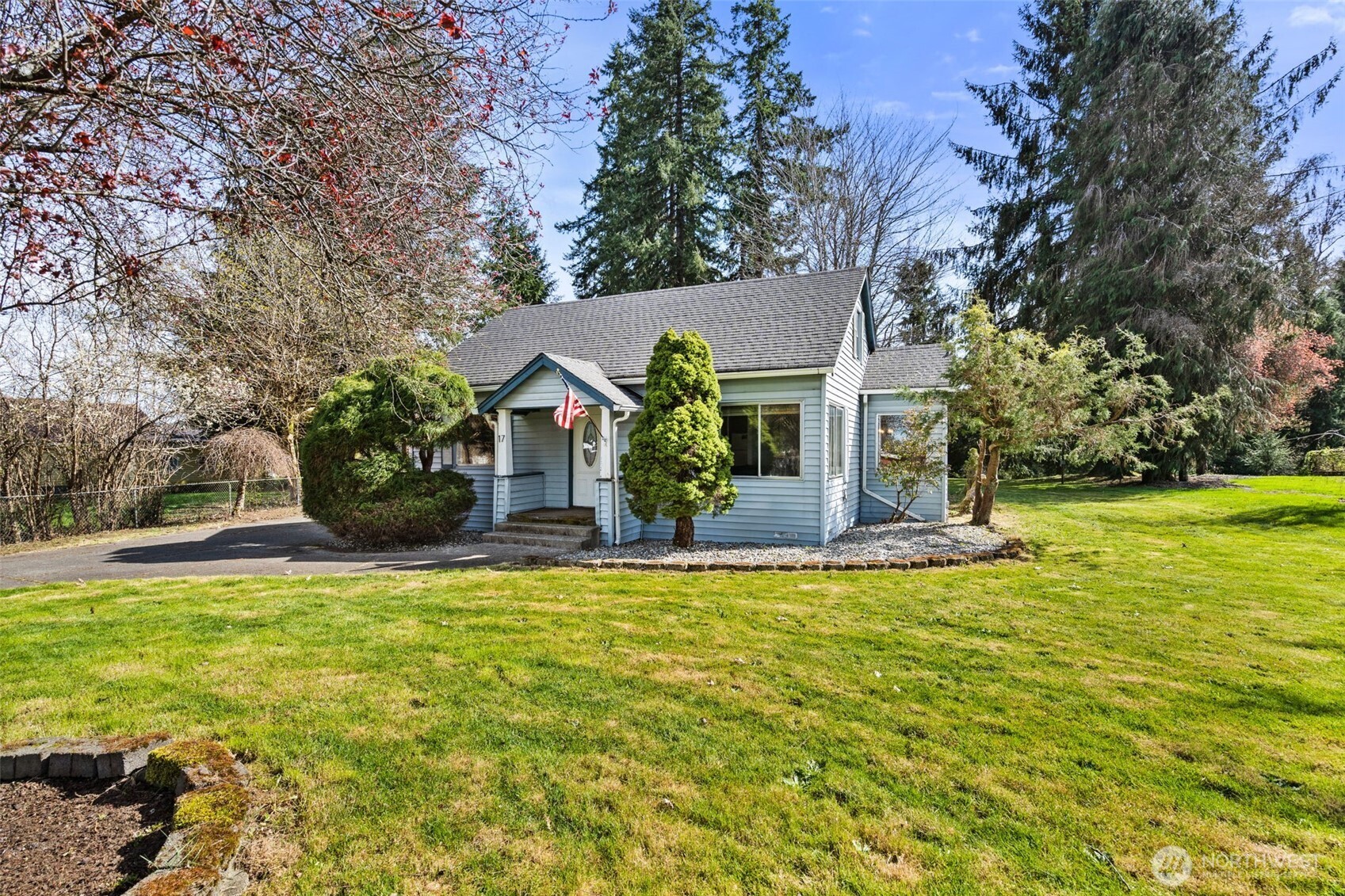 17 Rue Creek Road Raymond WA 98577