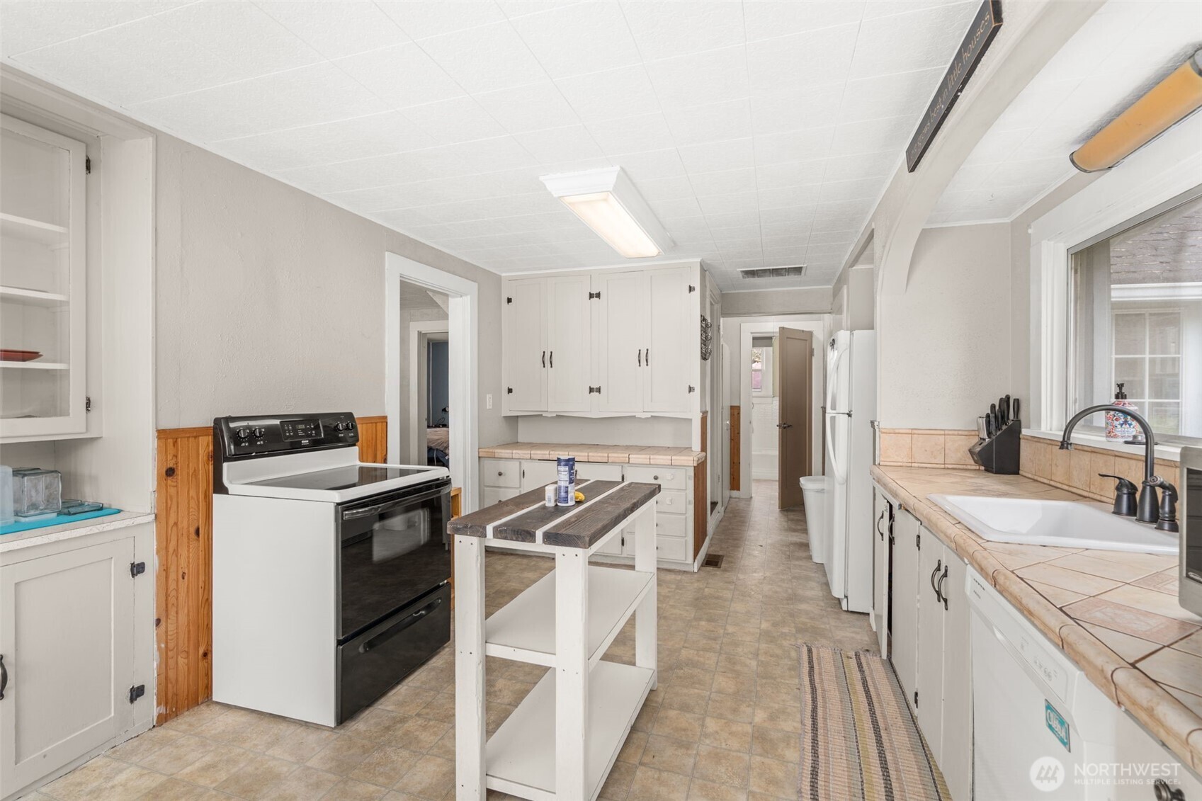 17 Rue Creek Road Raymond WA 98577