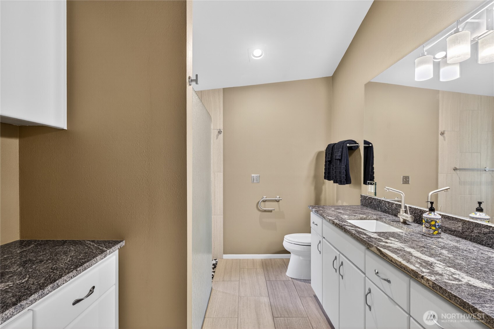 867 Kalispell Drive La Conner WA 98257