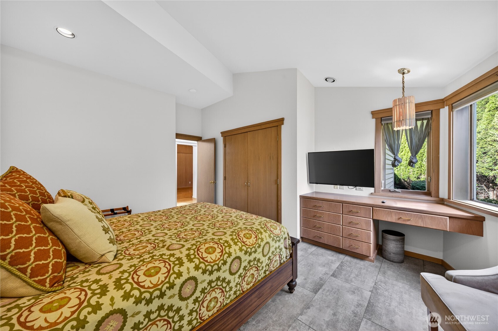 867 Kalispell Drive La Conner WA 98257