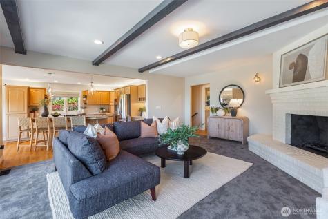 4550 49th Avenue NE Seattle WA 98105