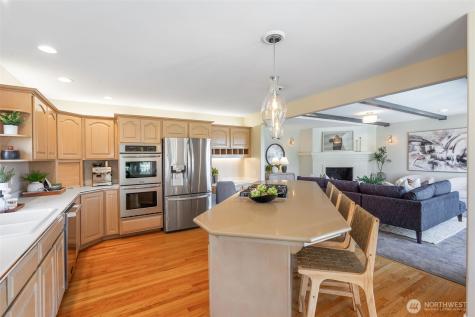 4550 49th Avenue NE Seattle WA 98105