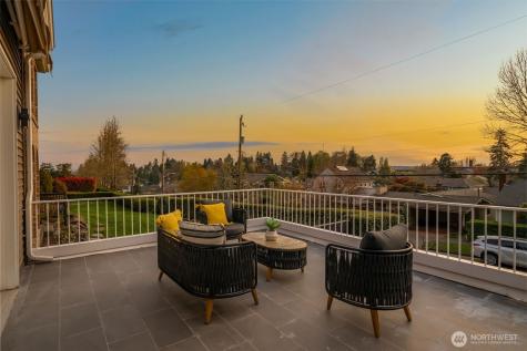 4550 49th Avenue NE Seattle WA 98105