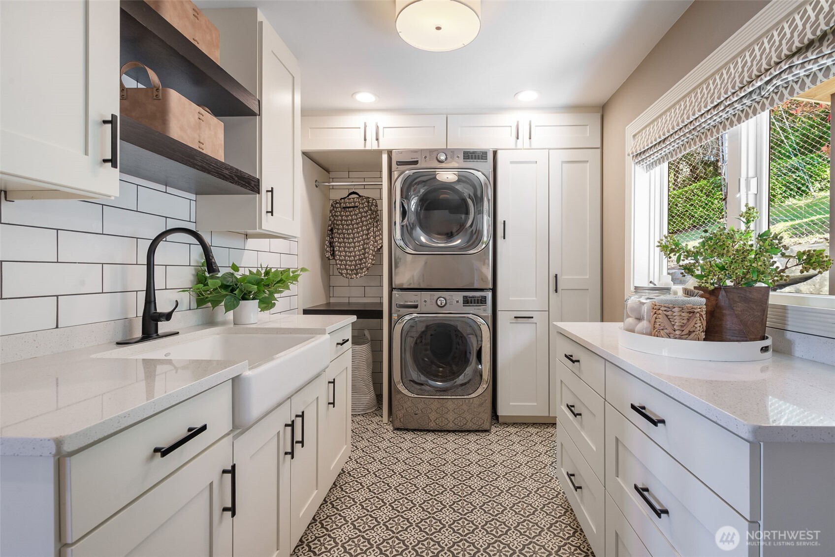 4550 49th Avenue NE Seattle WA 98105