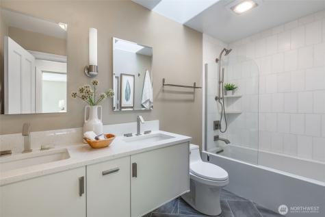 4550 49th Avenue NE Seattle WA 98105