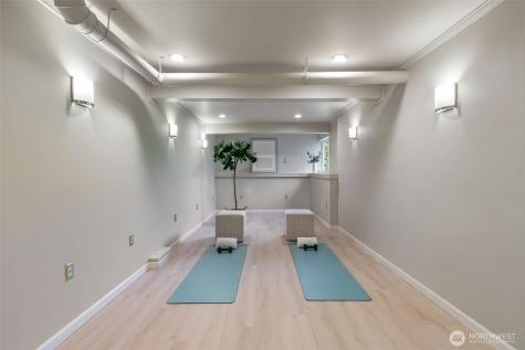 4550 49th Avenue NE Seattle WA 98105