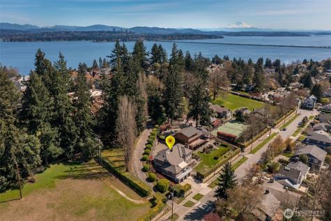 4550 49th Avenue NE Seattle WA 98105
